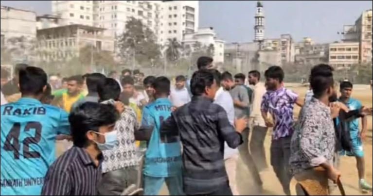 Journalists among 20 injured in clash over football match at JnU