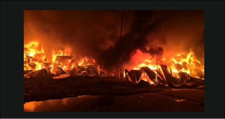 Fire breaks out at jhut godown in Gazipur