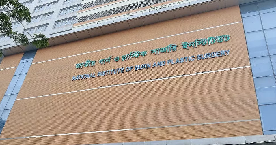 10 of a family suffer burns in blast from ‘gas leak’ at Dhaka’s Uttara