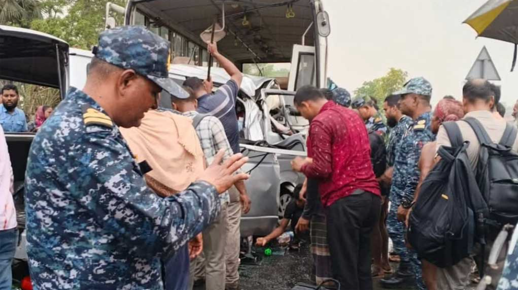 Ten of a family among 12 killed in Bagerhat road crash