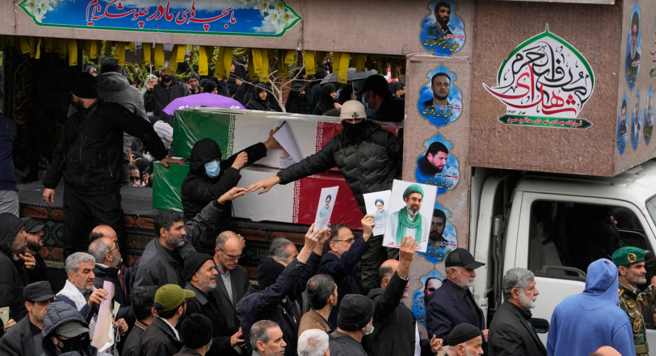 Iran threatens world tourism sites and says it is still building missiles 3 weeks into war