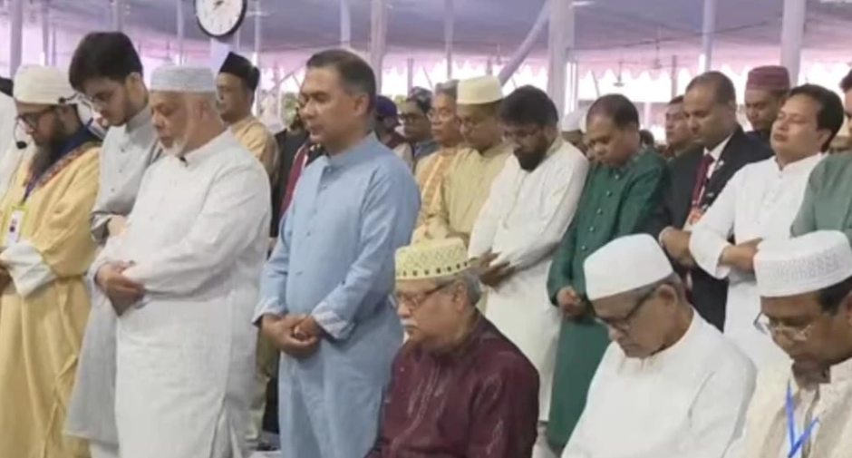 President, PM offer Eid prayers at National Eidgah