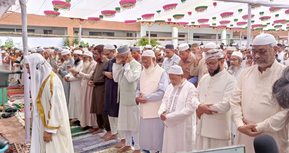 Jamaat Ameer offers Eid prayers at Monipur School in Mirpur