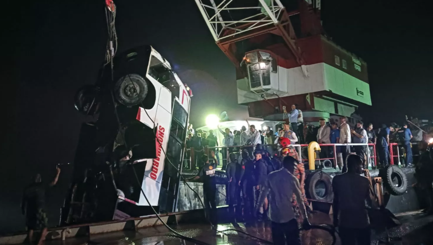 18 bodies recovered so far as bus plunges into river Padma