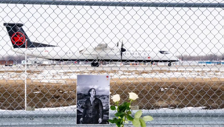 Air Canada CEO apologizes for his inability to speak French after plane crash