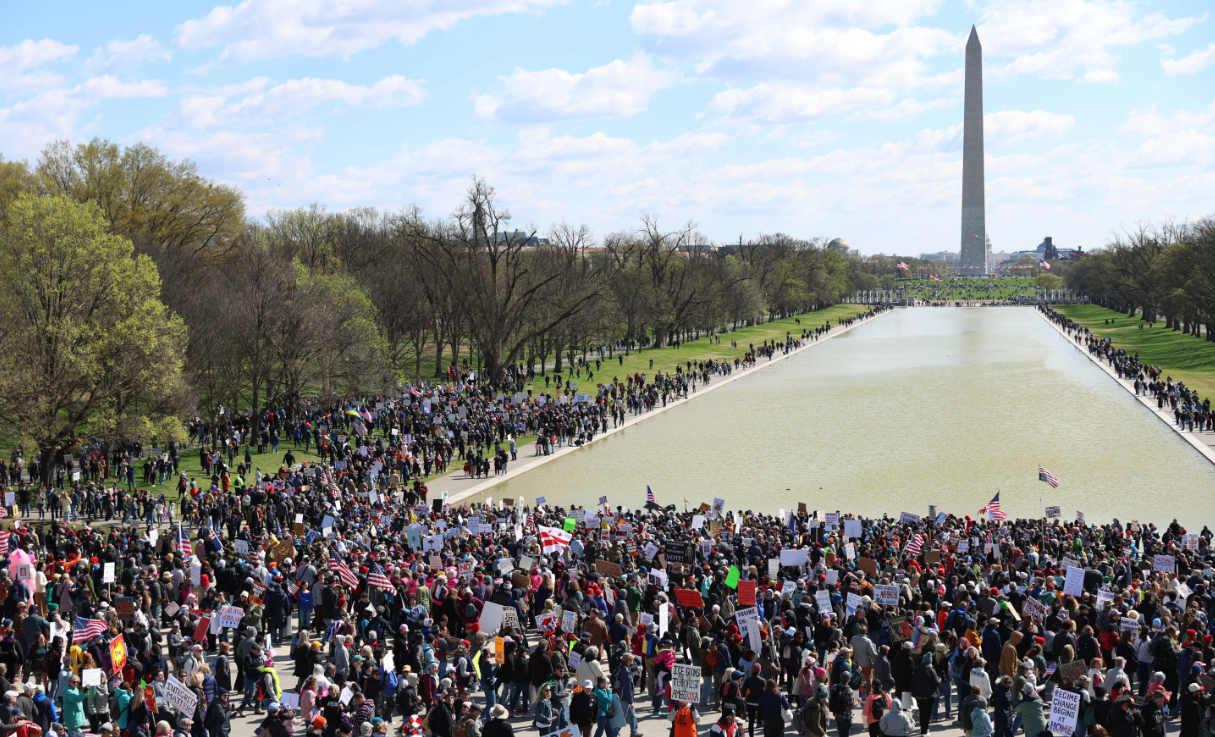 Thousands join ‘No Kings’ rallies against Iran war, Trump across US, Europe