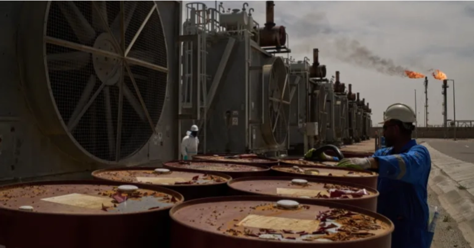 Oil tops $116 as Iran warns of US invasion