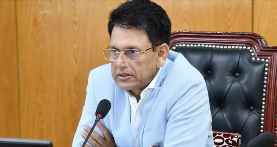 Govt mulls hybrid classes at schools amid energy crisis: Education Minister