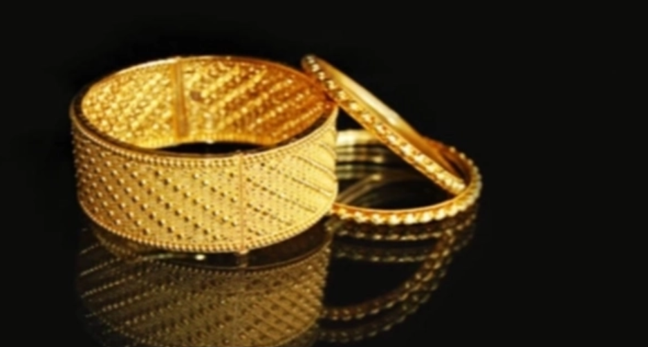 Gold price rises by Tk 3,266 per bhori on first day of April