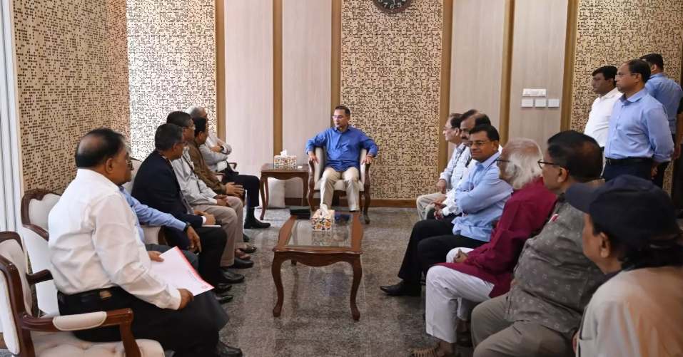 Puja Udjapan Parishad delegation calls on PM