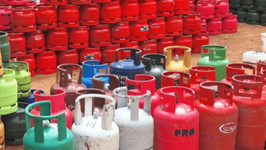 LPG price hiked by Tk 387 per 12-kg cylinder for April