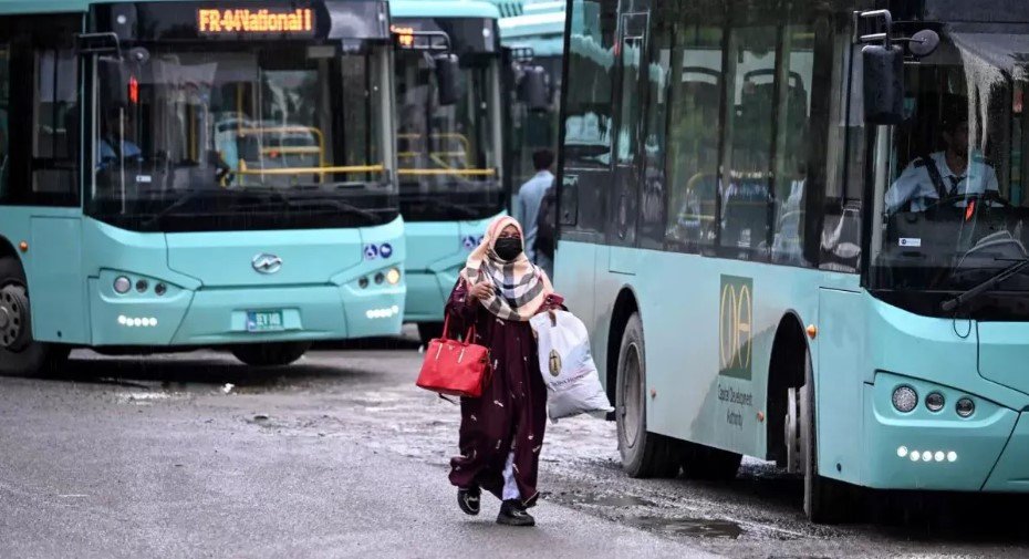 Fuel crisis: Pakinstan’s Punjab announces free public transport after federal move