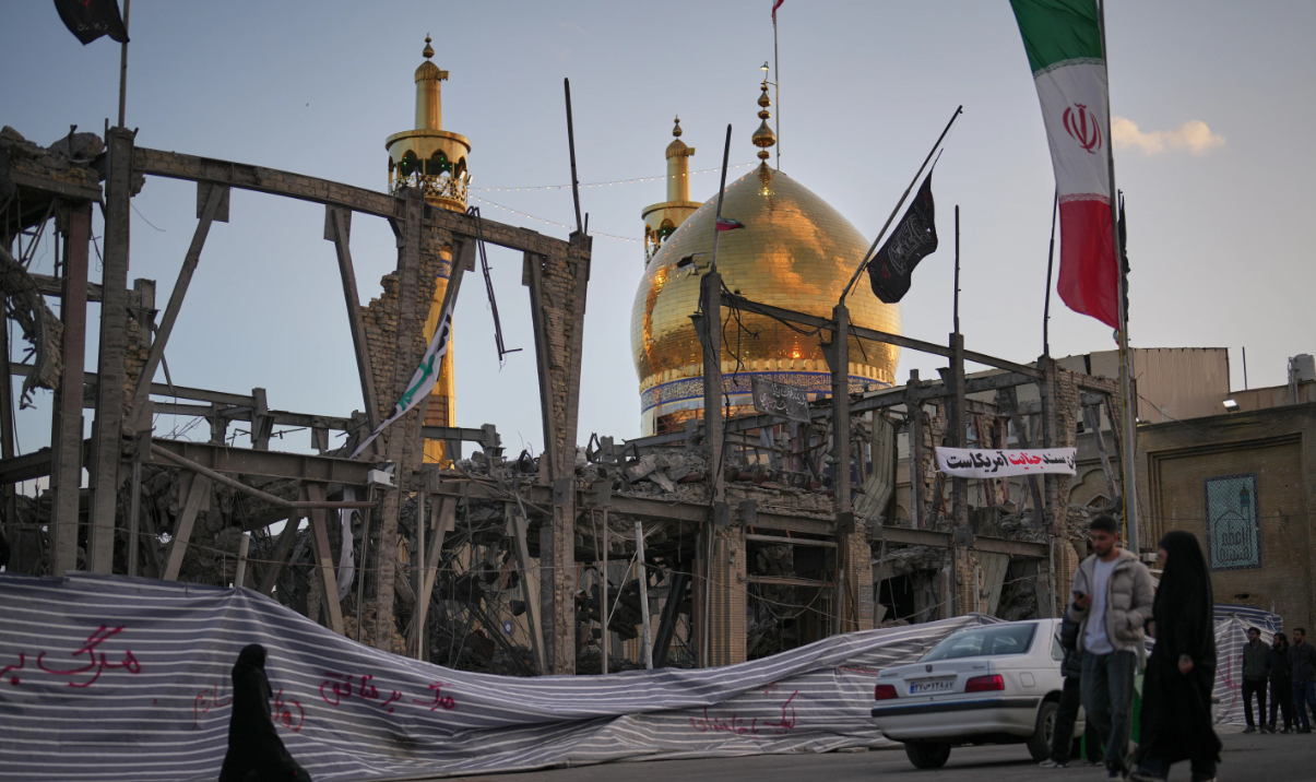 US aviator missing after Iran shot down fighter jet has been rescued