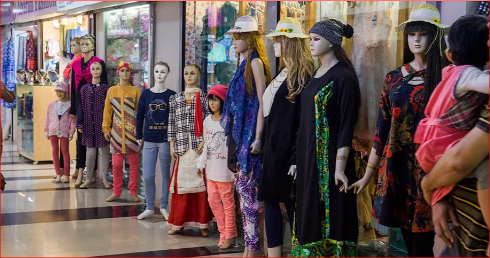 Shops, shopping malls to close at 7 pm instead of 6pm