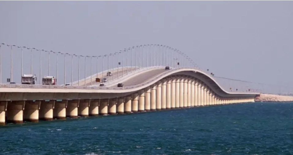 Bridge linking Saudi Arabia to Bahrain reopens after brief closure