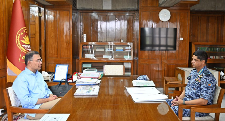 Air chief calls on PM 