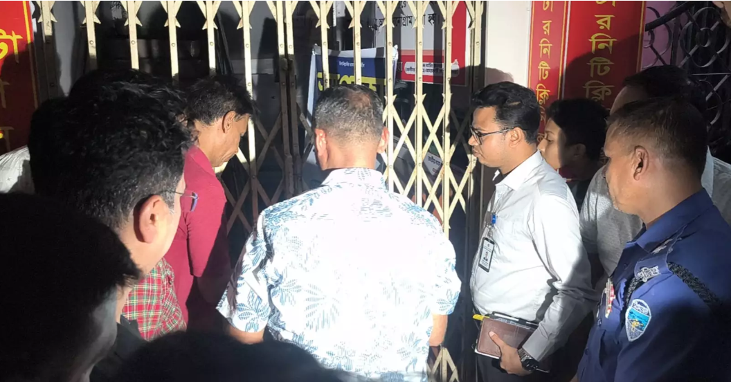 Clinic sealed off in Feni after woman’s death following C-section