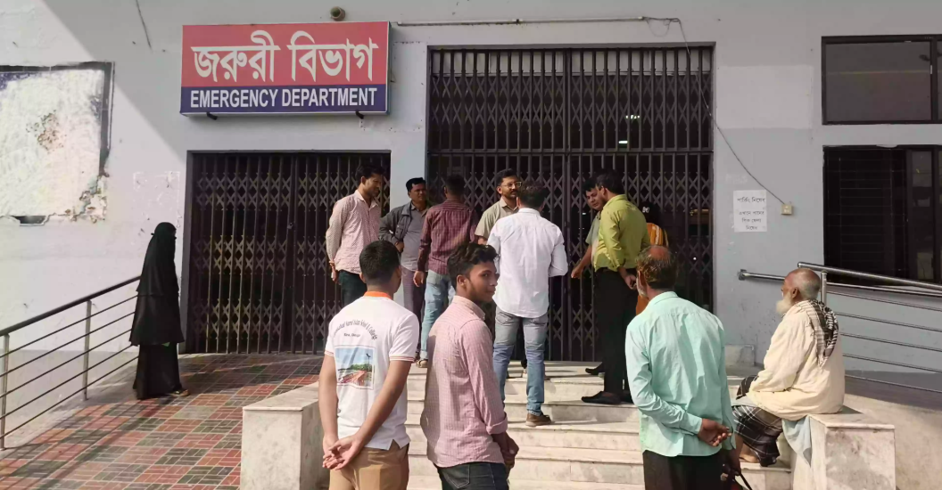 Interns at Dinajpur Medical College Hospital go on strike after ‘assault’ on physician