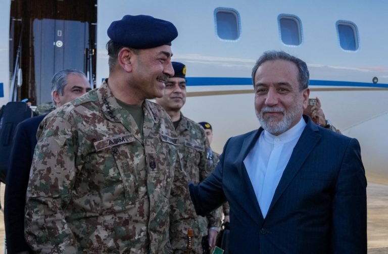 Pakistan Army Chief in Tehran seeking fresh US-Iran talks