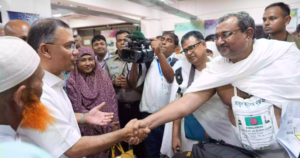 PM inaugurates first Hajj flights, visits Ashkona camp