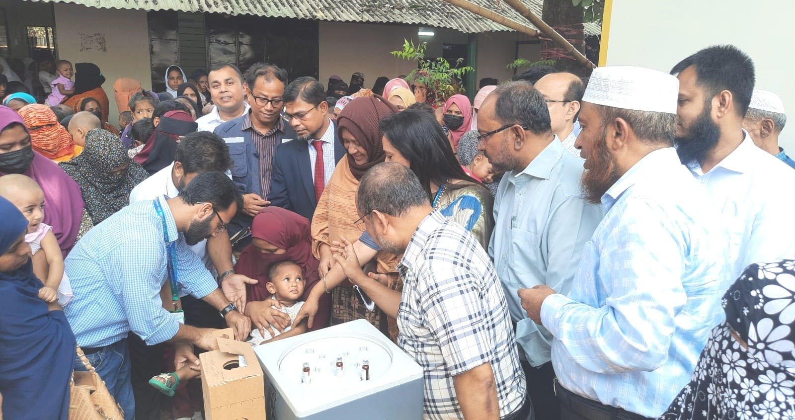 Measles-Rubella vaccination campaign launched in Ctg, to continue until may 10