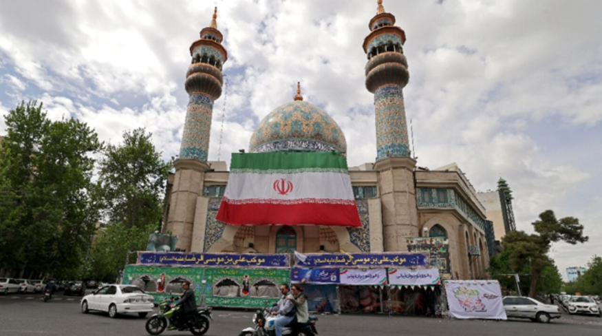 US, Iran warn ready for war as talks in limbo