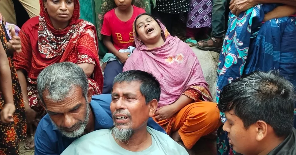 Parents, 2 children found dead in Naogaon