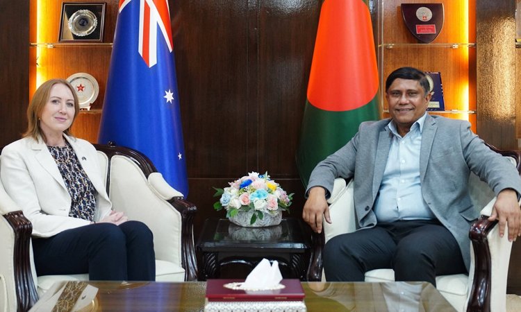 Australian High Commissioner meets PM's Defence Adviser