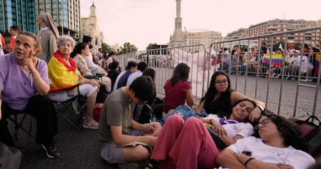 Over 1m Join Pope’s Mass, Flower Procession in Madrid