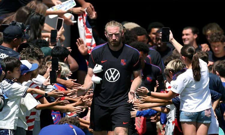 Hopes soar for US fans as hosts assemble at World Cup camp
