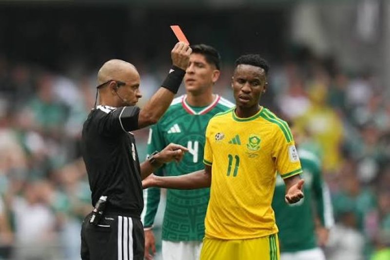 3 Red Cards Mar Mexico vs South Africa World Cup Opener