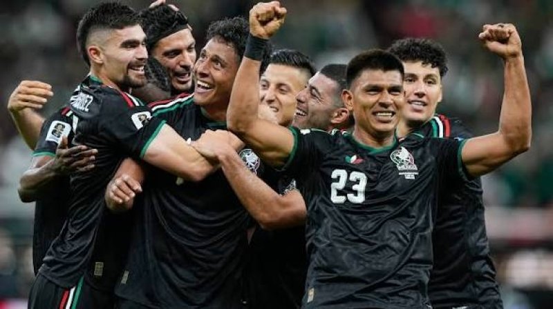 Mexico first to reach World Cup knockouts after 1-0 win over Korea