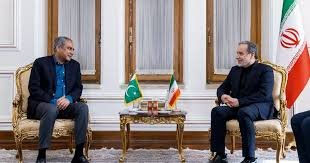 US-Iran talks resume as Hormuz tensions escalate