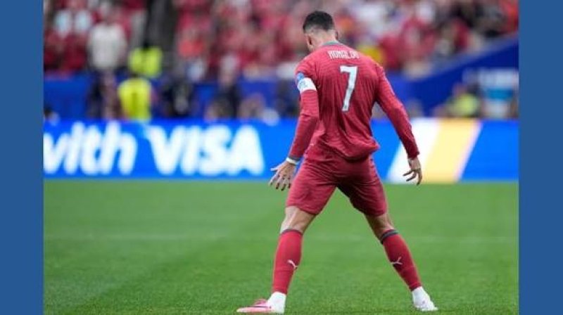 Ronaldo makes World Cup history with sixth-tournament goal