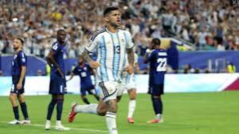 Argentina Beat Cape Verde 3-2 to Reach Last 16