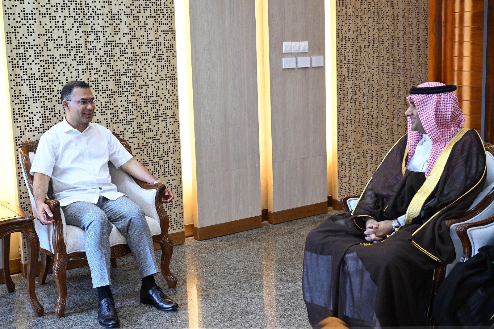  Saudi invites PM to visit Kingdom, Dhaka reciprocates