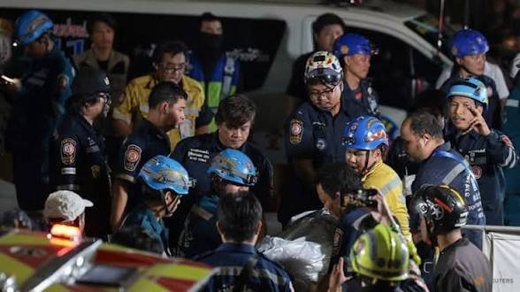 27 killed in Bangkok bar fire