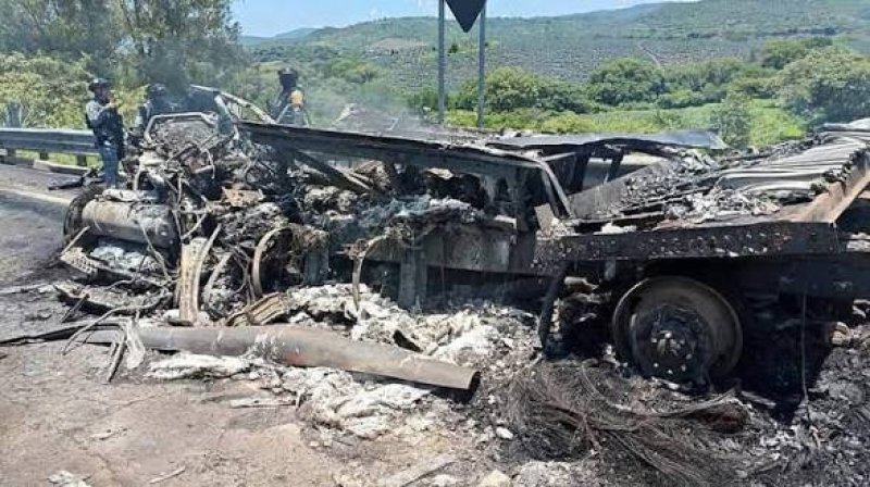 Cargo truck crash in Mexico leaves 10 dead
