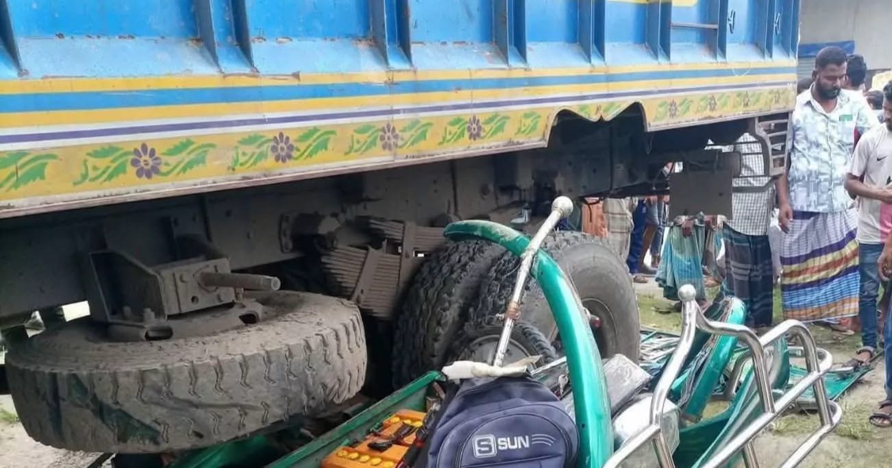 3 killed as truck rams auto-rickshaw in Mymensingh