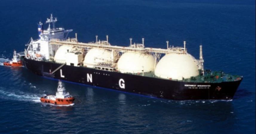 Govt approves LNG Cargo purchase from aramco trading