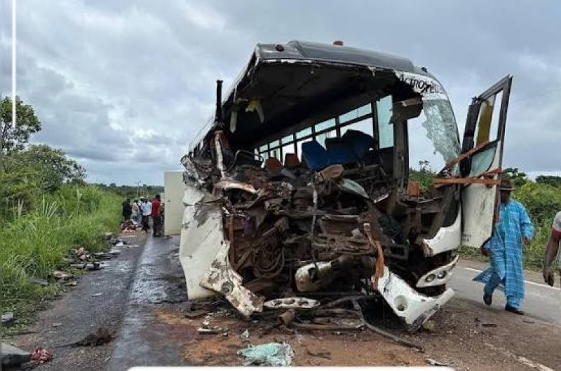 16 killed, 40 injured in Cameroon bus crash