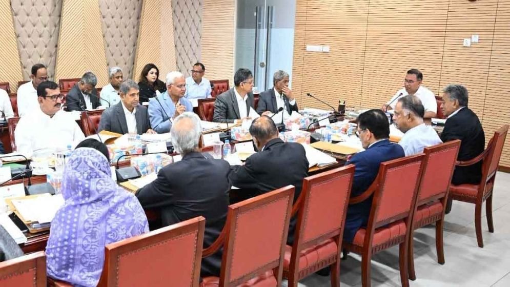 Govt approves shift in fiscal year to April-March