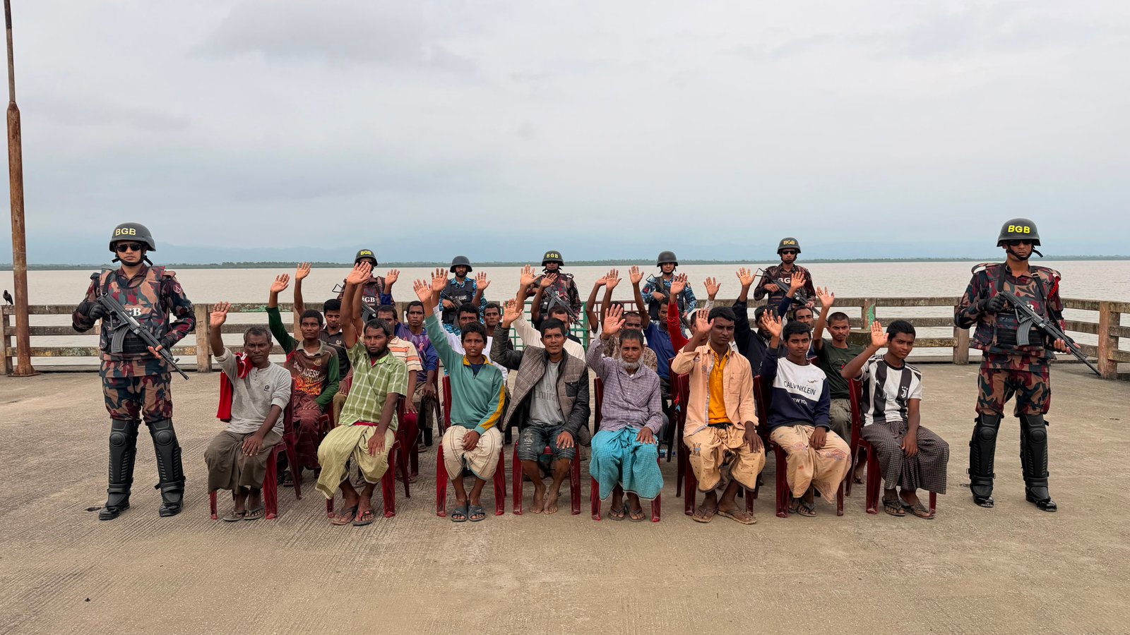 24 fishermen held by Arakan  Army repatriated by BGB