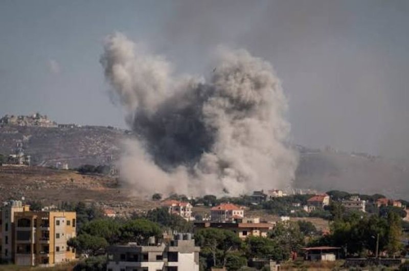 Israeli airstrikes continue in S. Lebanon