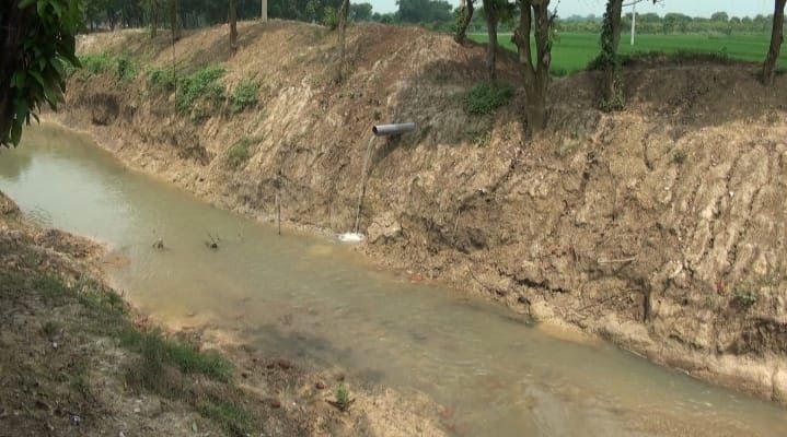 Young entrepreneur builds underground drain to save 1,000 bighas of farmland